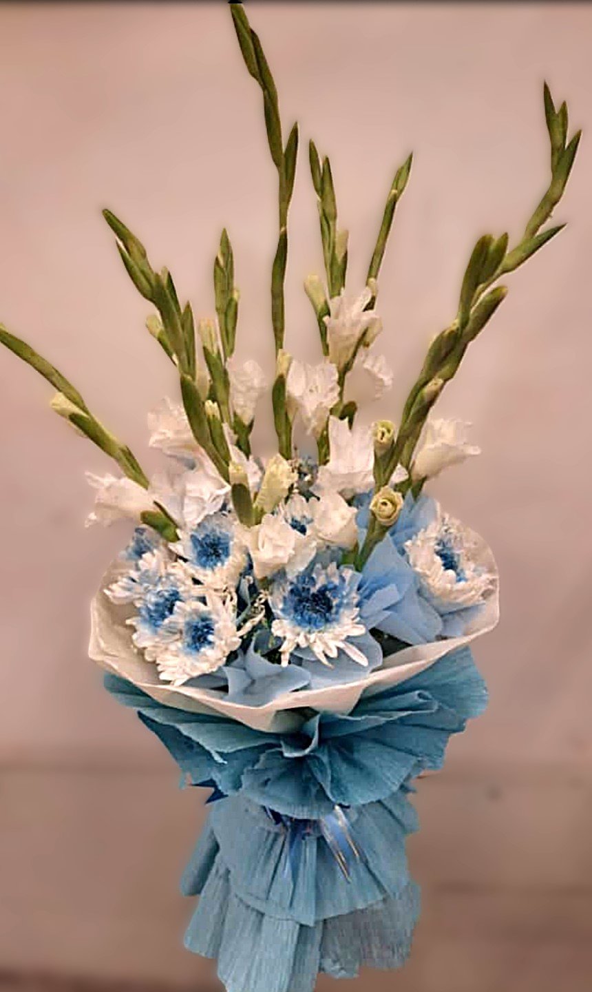 Exotic Bouquet of white Glandulas & Chrysanthemum